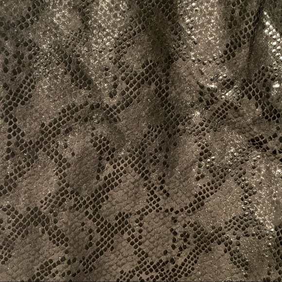 Faux Snake Skin Black Leggings - Picture 11 of 12